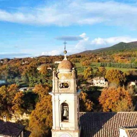 La Casina Di Nada Apartment Massa Martana Bagian luar foto