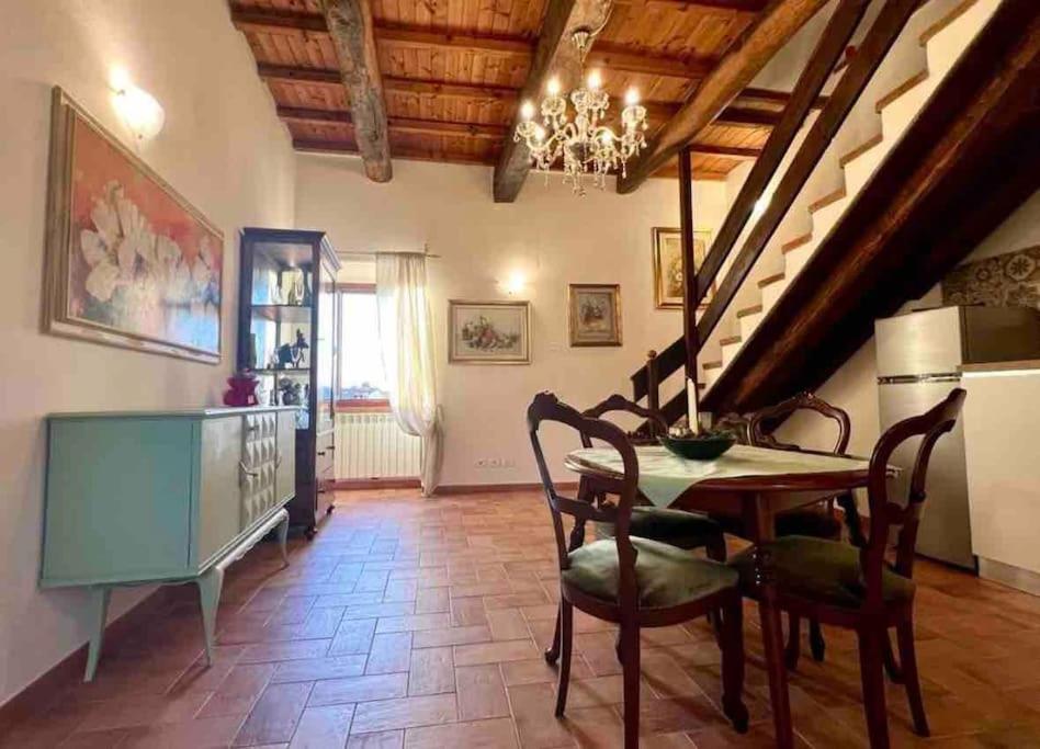 La Casina Di Nada Apartment Massa Martana Bagian luar foto