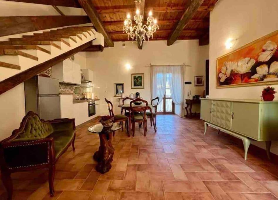 La Casina Di Nada Apartment Massa Martana Bagian luar foto