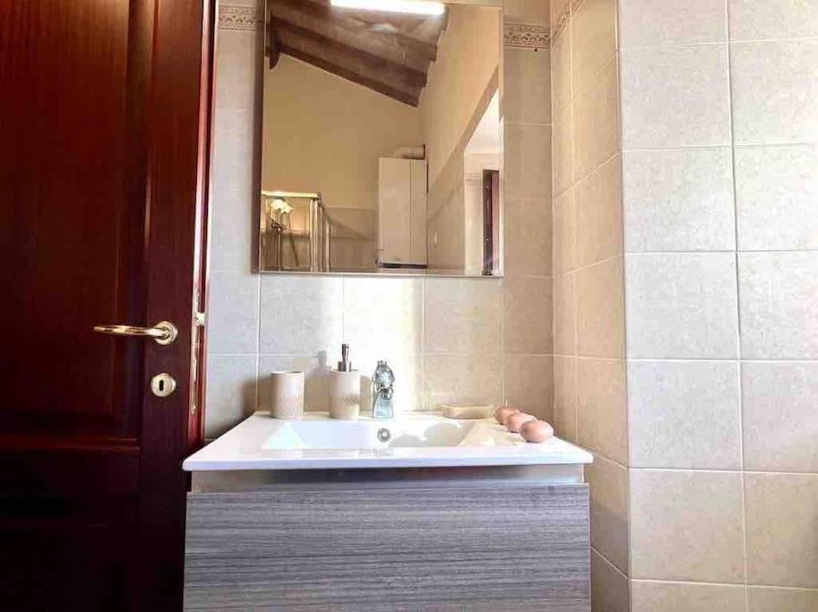 La Casina Di Nada Apartment Massa Martana Bagian luar foto