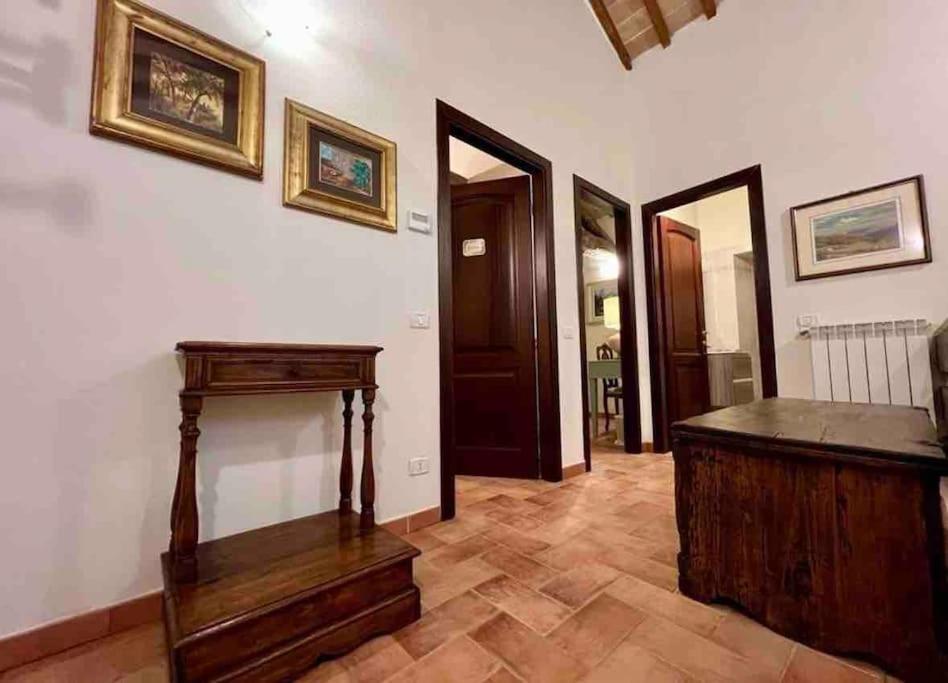 La Casina Di Nada Apartment Massa Martana Bagian luar foto