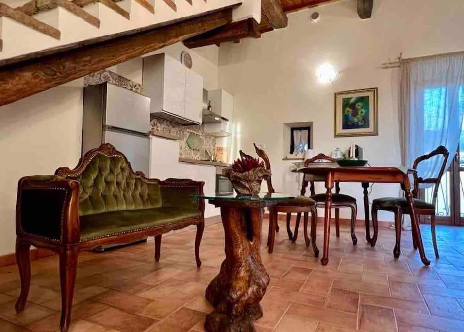 La Casina Di Nada Apartment Massa Martana Bagian luar foto